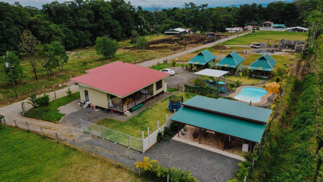Chongo'S Place Familiar La Fortuna Esterno foto